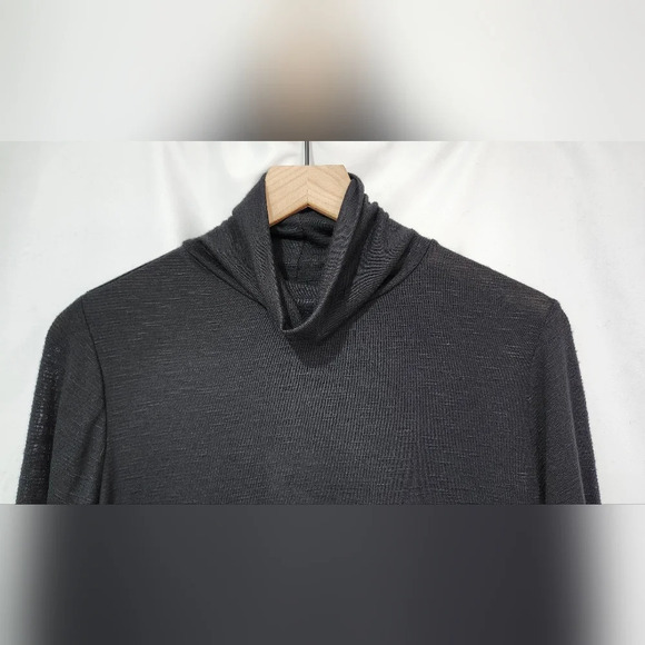 Universal Thread NWT‎ Women's Turtleneck Top Size XL Black Slub Knit Lightweight - Picture 3 of 7